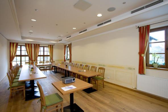Hotel Gasthof Neumayr 오베르트룸 암 제 외부 사진